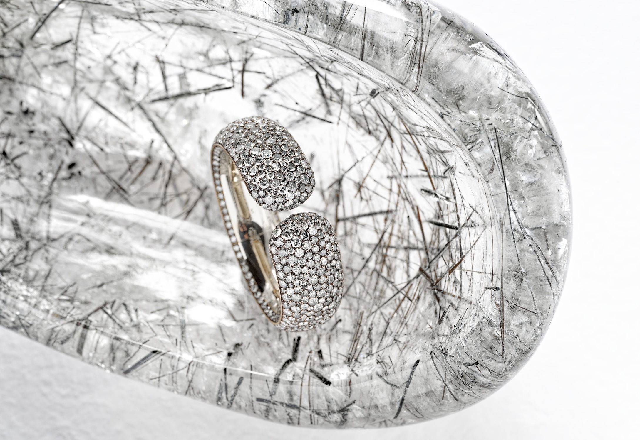 iron harmony bangle with diamonds made by Hemmerle in Munich