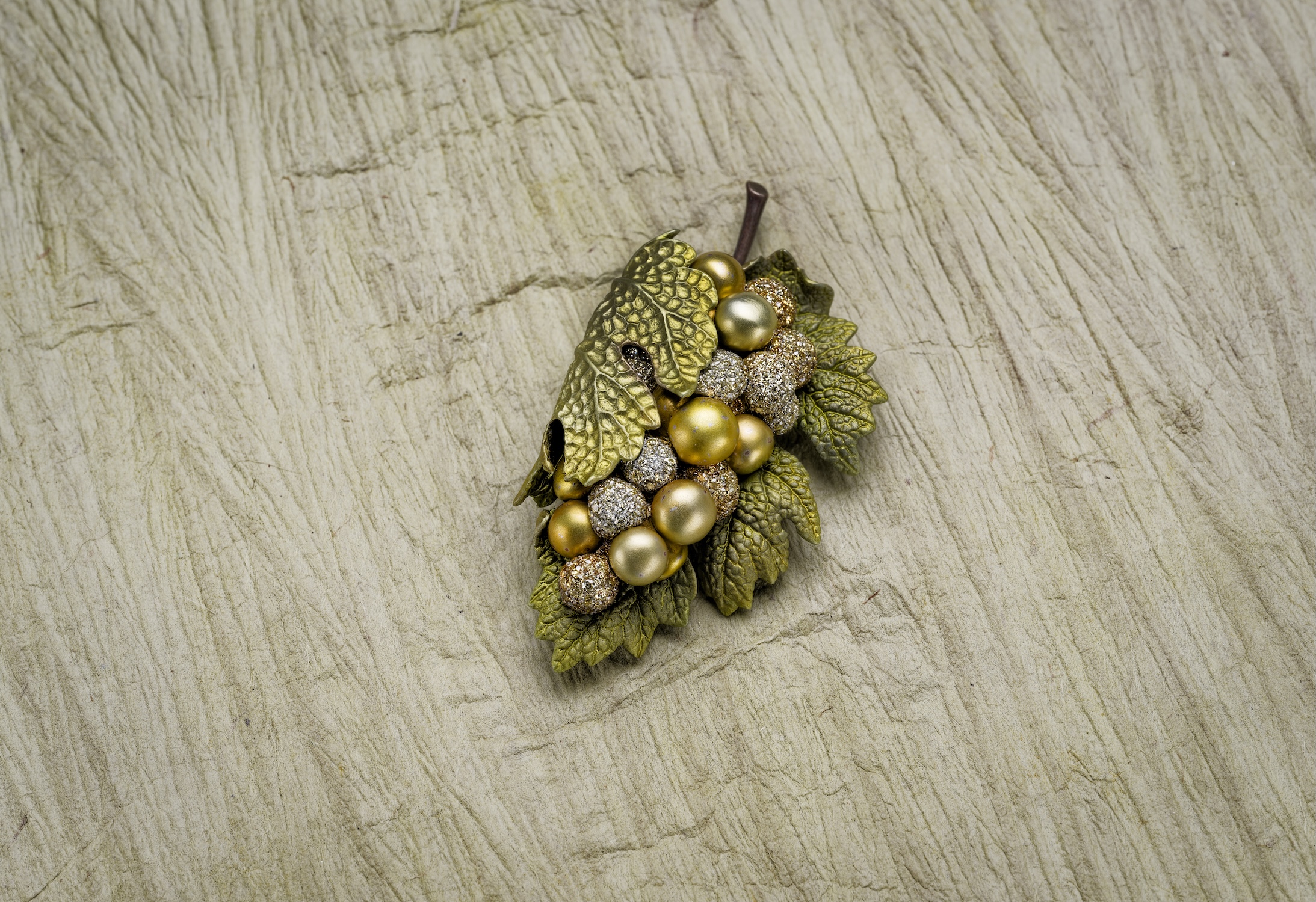 Hemmere brooch, cameo, diamonds, aluminium, white gold